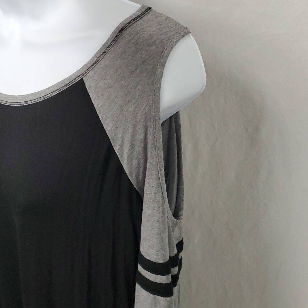 Stylish Black and Gray Women's Top - Picture 3 of 7